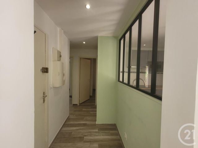 Afficher la photo en grand Appartement T3 à vendre - 3 pièces - 59.73 m2 - TOULON - 83 - PROVENCE-ALPES-COTE-D-AZUR - Century 21 Ouest Immo