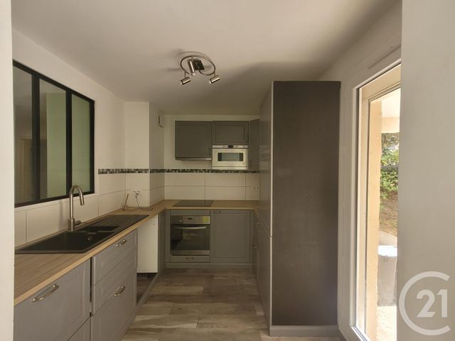 Afficher la photo en grand Appartement T3 à vendre - 3 pièces - 59.73 m2 - TOULON - 83 - PROVENCE-ALPES-COTE-D-AZUR - Century 21 Ouest Immo
