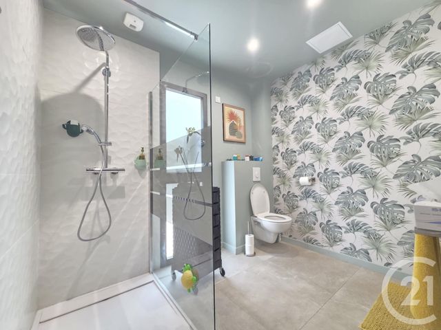 Appartement T4 à vendre - 4 pièces - 124.92 m2 - SANARY SUR MER - 83 - PROVENCE-ALPES-COTE-D-AZUR - Century 21 Ouest Immo