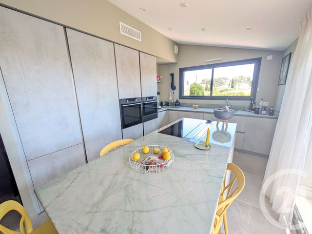 Appartement T4 à vendre - 4 pièces - 124.92 m2 - SANARY SUR MER - 83 - PROVENCE-ALPES-COTE-D-AZUR - Century 21 Ouest Immo