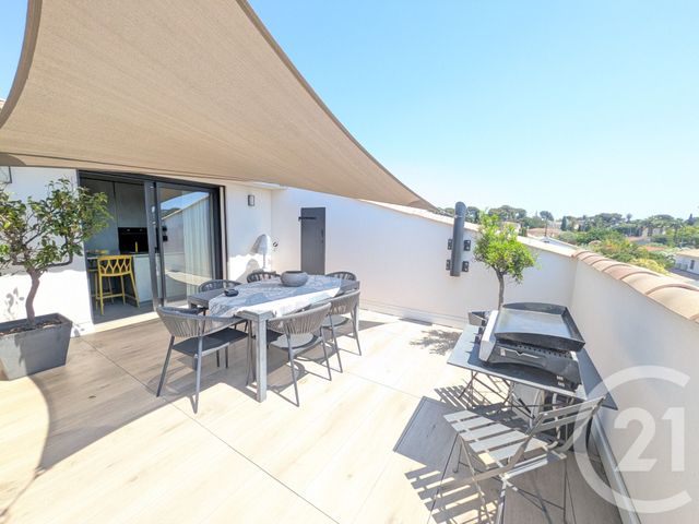 Appartement T4 à vendre - 4 pièces - 124.92 m2 - SANARY SUR MER - 83 - PROVENCE-ALPES-COTE-D-AZUR - Century 21 Ouest Immo