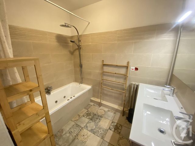 Appartement à vendre - 3 pièces - 75.0 m2 - TOULON - 83 - PROVENCE-ALPES-COTE-D-AZUR - Century 21 Ouest Immo