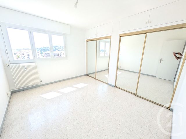 Appartement T3 à vendre - 3 pièces - 74.67 m2 - TOULON - 83 - PROVENCE-ALPES-COTE-D-AZUR - Century 21 Ouest Immo