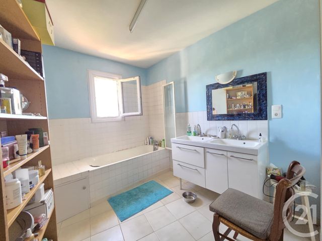 maison à vendre - 6 pièces - 242.33 m2 - LE PRADET - 83 - PROVENCE-ALPES-COTE-D-AZUR - Century 21 Ouest Immo