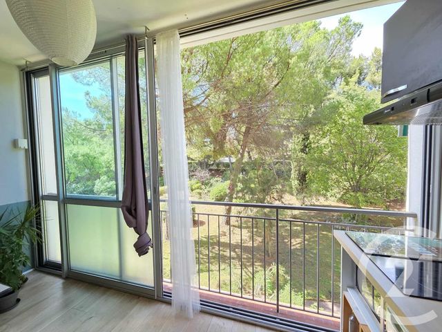 Afficher la photo en grand Appartement F1 à vendre - 1 pièce - 28.0 m2 - BANDOL - 83 - PROVENCE-ALPES-COTE-D-AZUR - Century 21 Ouest Immo