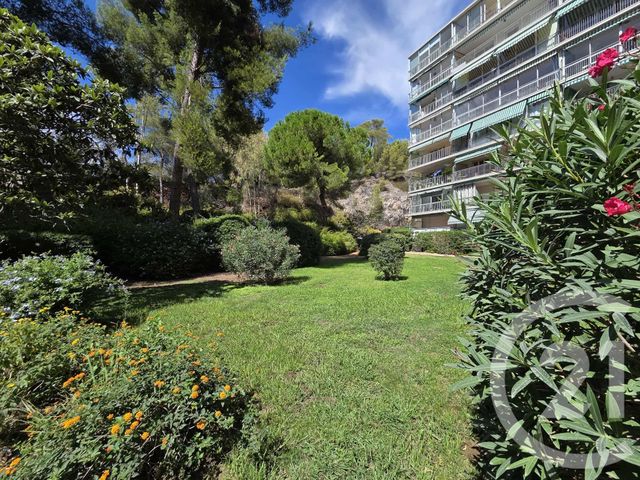 Afficher la photo en grand Appartement F1 à vendre - 1 pièce - 28.0 m2 - BANDOL - 83 - PROVENCE-ALPES-COTE-D-AZUR - Century 21 Ouest Immo