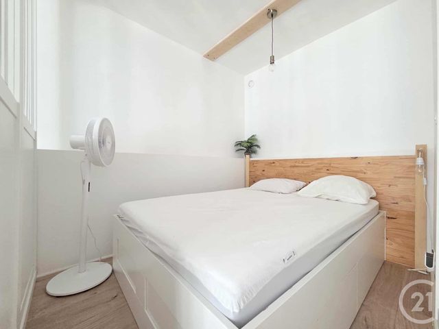 Afficher la photo en grand Appartement F1 à vendre - 1 pièce - 28.0 m2 - BANDOL - 83 - PROVENCE-ALPES-COTE-D-AZUR - Century 21 Ouest Immo