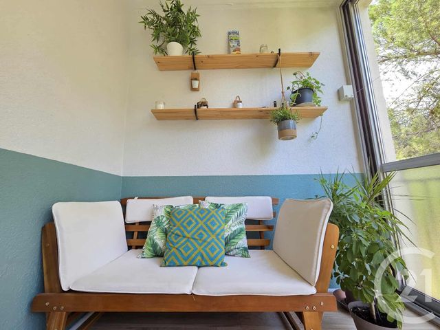 Afficher la photo en grand Appartement F1 à vendre - 1 pièce - 28.0 m2 - BANDOL - 83 - PROVENCE-ALPES-COTE-D-AZUR - Century 21 Ouest Immo