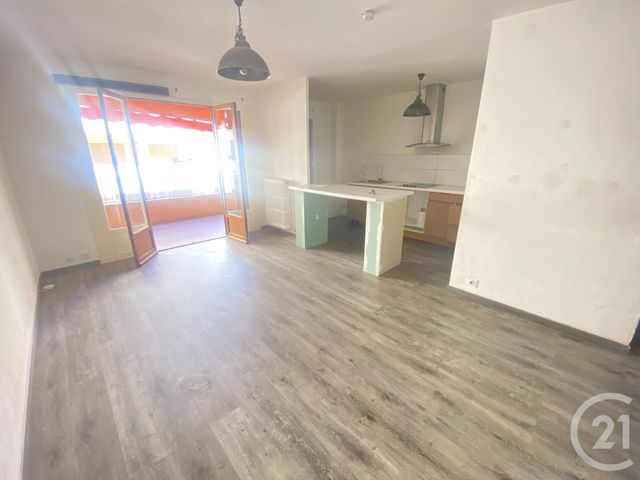 Afficher la photo en grand Appartement F2 à vendre - 2 pièces - 52.0 m2 - TOULON - 83 - PROVENCE-ALPES-COTE-D-AZUR - Century 21 Ouest Immo