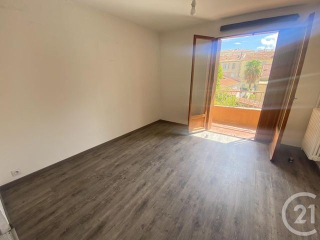 Afficher la photo en grand Appartement F2 à vendre - 2 pièces - 52.0 m2 - TOULON - 83 - PROVENCE-ALPES-COTE-D-AZUR - Century 21 Ouest Immo