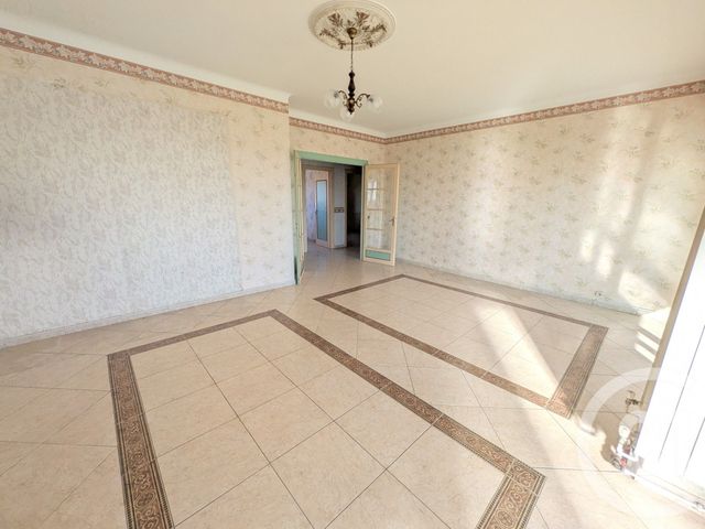 Afficher la photo en grand Appartement T4 à vendre - 4 pièces - 76.33 m2 - TOULON - 83 - PROVENCE-ALPES-COTE-D-AZUR - Century 21 Ouest Immo