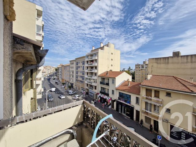 Appartement à louer - 3 pièces - 64.2 m2 - TOULON - 83 - PROVENCE-ALPES-COTE-D-AZUR - Century 21 Ouest Immo