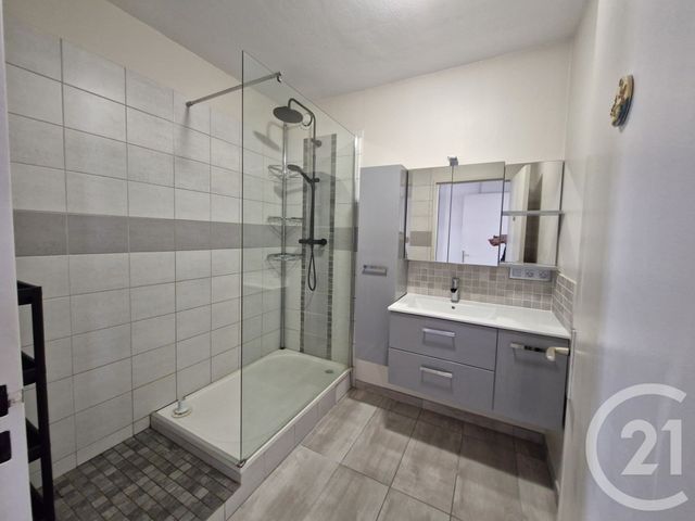 Appartement à louer - 3 pièces - 64.2 m2 - TOULON - 83 - PROVENCE-ALPES-COTE-D-AZUR - Century 21 Ouest Immo