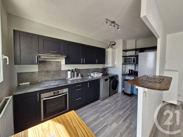 Appartement à louer - 3 pièces - 64.2 m2 - TOULON - 83 - PROVENCE-ALPES-COTE-D-AZUR - Century 21 Ouest Immo