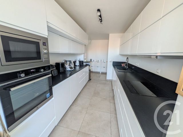 Appartement à vendre - 4 pièces - 90.5 m2 - TOULON - 83 - PROVENCE-ALPES-COTE-D-AZUR - Century 21 Ouest Immo