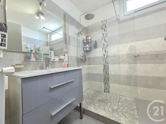 Appartement T4 à vendre - 4 pièces - 78.91 m2 - TOULON - 83 - PROVENCE-ALPES-COTE-D-AZUR - Century 21 Ouest Immo