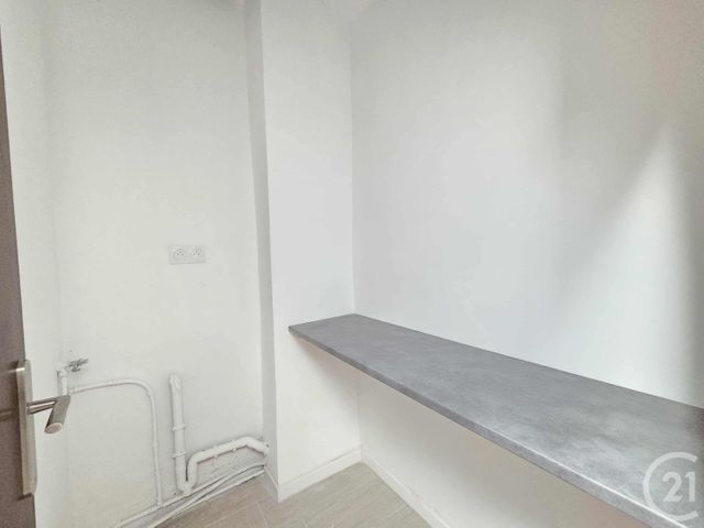 Appartement F4 à vendre - 4 pièces - 73.39 m2 - LE CASTELLET - 83 - PROVENCE-ALPES-COTE-D-AZUR - Century 21 Ouest Immo