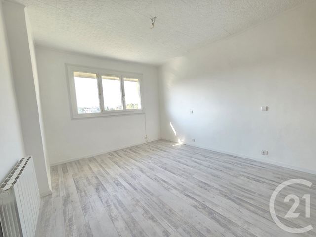 Appartement F4 à louer - 4 pièces - 63.15 m2 - TOULON - 83 - PROVENCE-ALPES-COTE-D-AZUR - Century 21 Ouest Immo