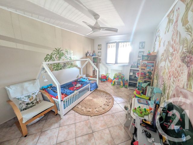 Afficher la photo en grand Appartement T4 à vendre - 4 pièces - 91.7 m2 - TOULON - 83 - PROVENCE-ALPES-COTE-D-AZUR - Century 21 Ouest Immo