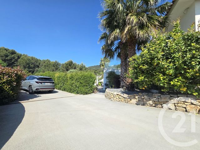 Appartement F4 à vendre - 4 pièces - 106.78 m2 - OLLIOULES - 83 - PROVENCE-ALPES-COTE-D-AZUR - Century 21 Ouest Immo