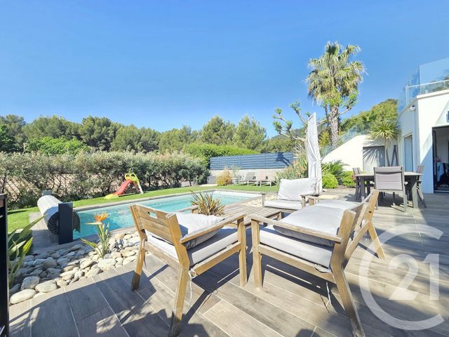 Appartement F4 à vendre - 4 pièces - 106.78 m2 - OLLIOULES - 83 - PROVENCE-ALPES-COTE-D-AZUR - Century 21 Ouest Immo