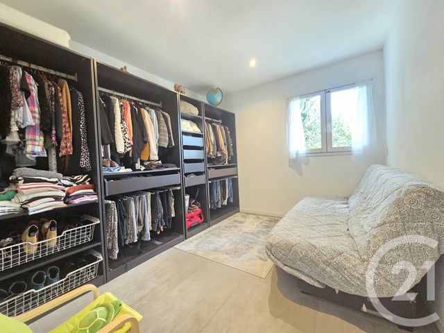 Appartement F4 à vendre - 4 pièces - 106.78 m2 - OLLIOULES - 83 - PROVENCE-ALPES-COTE-D-AZUR - Century 21 Ouest Immo