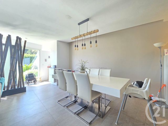 Appartement F4 à vendre - 4 pièces - 106.78 m2 - OLLIOULES - 83 - PROVENCE-ALPES-COTE-D-AZUR - Century 21 Ouest Immo