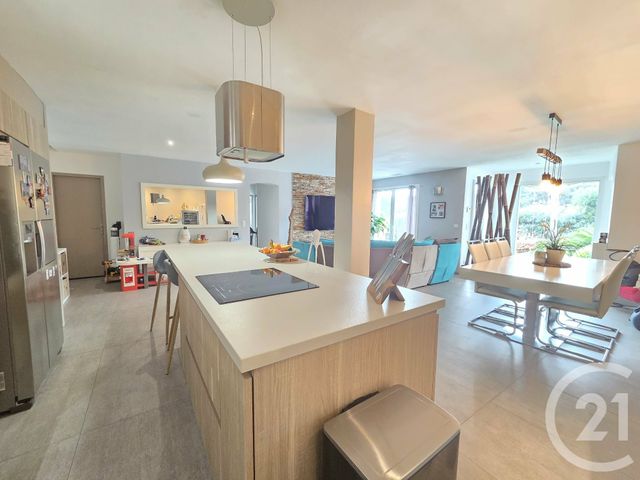 Appartement F4 à vendre - 4 pièces - 106.78 m2 - OLLIOULES - 83 - PROVENCE-ALPES-COTE-D-AZUR - Century 21 Ouest Immo