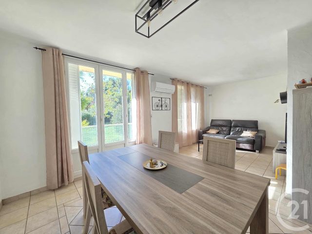 Afficher la photo en grand Appartement F4 à vendre - 4 pièces - 64.94 m2 - TOULON - 83 - PROVENCE-ALPES-COTE-D-AZUR - Century 21 Ouest Immo