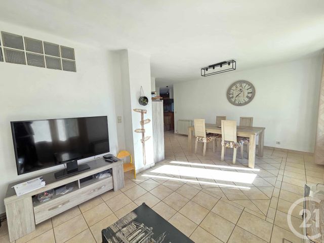 Afficher la photo en grand Appartement F4 à vendre - 4 pièces - 64.94 m2 - TOULON - 83 - PROVENCE-ALPES-COTE-D-AZUR - Century 21 Ouest Immo