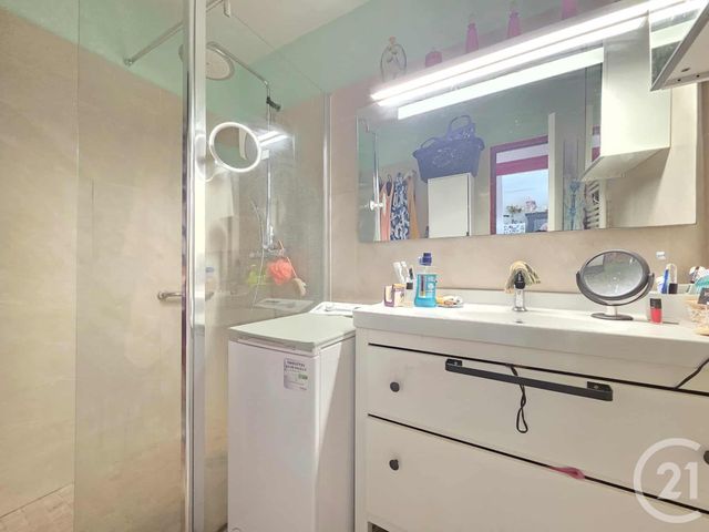 Afficher la photo en grand Appartement T2 à vendre - 2 pièces - 43.18 m2 - BANDOL - 83 - PROVENCE-ALPES-COTE-D-AZUR - Century 21 Ouest Immo