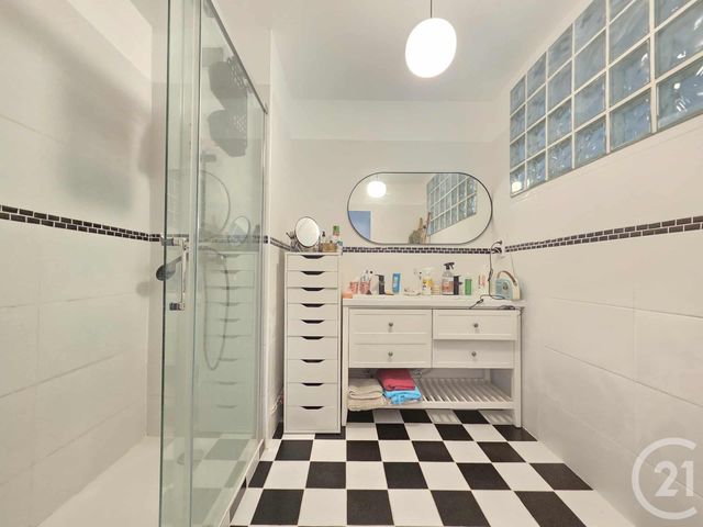 Appartement T4 à vendre - 4 pièces - 82.59 m2 - TOULON - 83 - PROVENCE-ALPES-COTE-D-AZUR - Century 21 Ouest Immo