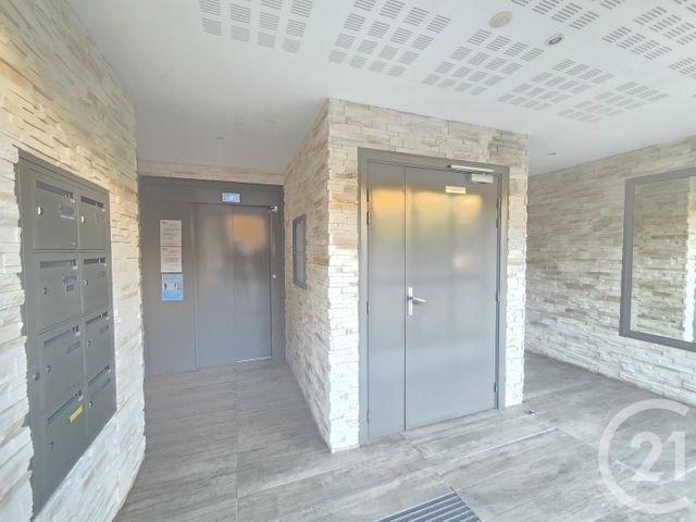 Appartement F3 à vendre - 3 pièces - 59.55 m2 - TOULON - 83 - PROVENCE-ALPES-COTE-D-AZUR - Century 21 Ouest Immo