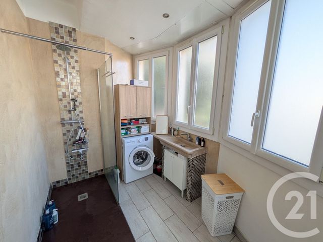 Appartement T2 à vendre - 2 pièces - 50.8 m2 - TOULON - 83 - PROVENCE-ALPES-COTE-D-AZUR - Century 21 Ouest Immo