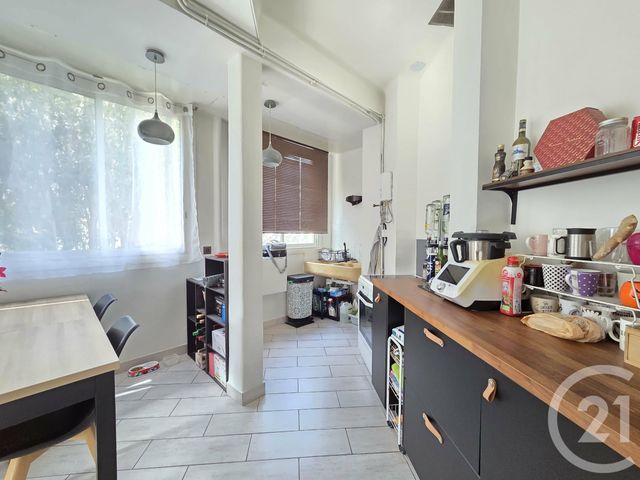 Appartement T2 à vendre - 2 pièces - 50.8 m2 - TOULON - 83 - PROVENCE-ALPES-COTE-D-AZUR - Century 21 Ouest Immo