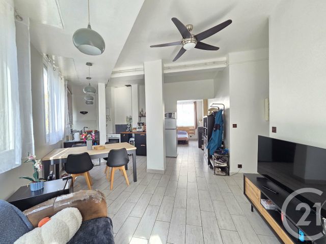 Appartement T2 à vendre - 2 pièces - 50.8 m2 - TOULON - 83 - PROVENCE-ALPES-COTE-D-AZUR - Century 21 Ouest Immo