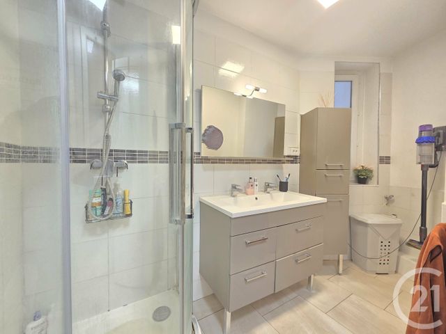 Appartement T3 à vendre - 3 pièces - 63.37 m2 - TOULON - 83 - PROVENCE-ALPES-COTE-D-AZUR - Century 21 Ouest Immo