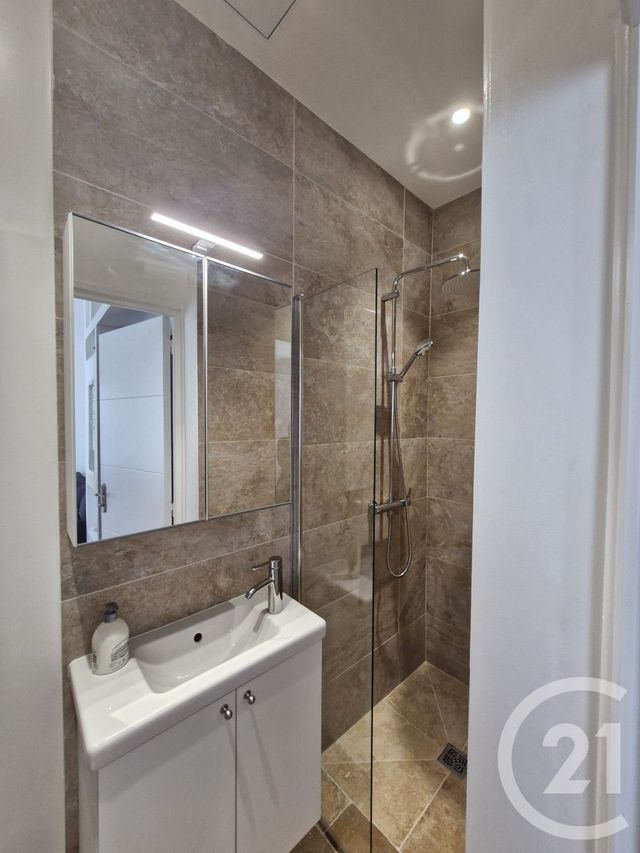 Appartement à louer - 2 pièces - 32.31 m2 - TOULON - 83 - PROVENCE-ALPES-COTE-D-AZUR - Century 21 Ouest Immo