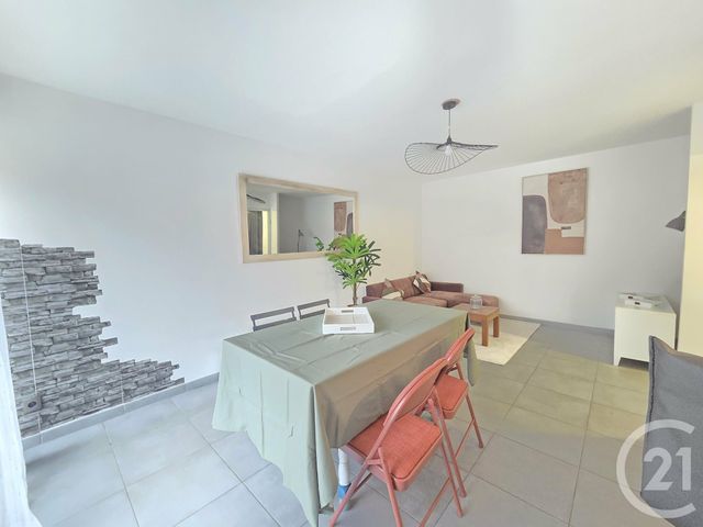 Appartement à louer - 2 pièces - 46.27 m2 - TOULON - 83 - PROVENCE-ALPES-COTE-D-AZUR - Century 21 Ouest Immo