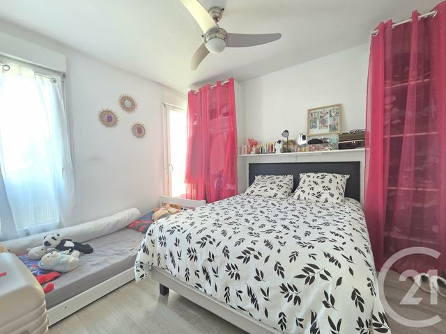 Appartement T3 à vendre - 3 pièces - 62.53 m2 - LA SEYNE SUR MER - 83 - PROVENCE-ALPES-COTE-D-AZUR - Century 21 Ouest Immo