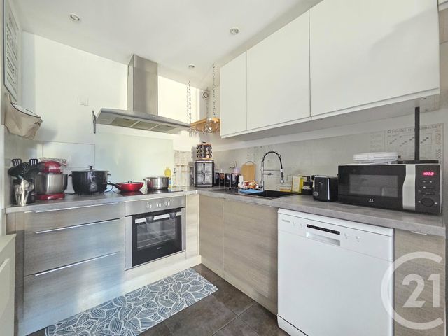 Appartement T3 à vendre - 3 pièces - 62.53 m2 - LA SEYNE SUR MER - 83 - PROVENCE-ALPES-COTE-D-AZUR - Century 21 Ouest Immo