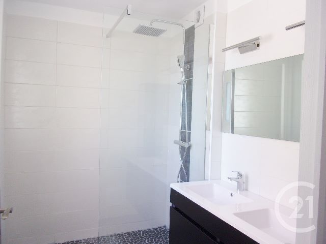 Appartement T3 à vendre - 3 pièces - 57.4 m2 - TOULON - 83 - PROVENCE-ALPES-COTE-D-AZUR - Century 21 Ouest Immo