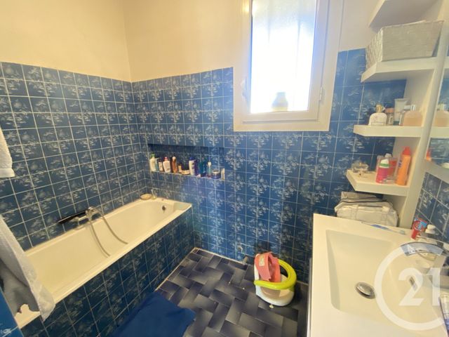 Appartement F3 à vendre - 3 pièces - 76.0 m2 - TOULON - 83 - PROVENCE-ALPES-COTE-D-AZUR - Century 21 Ouest Immo