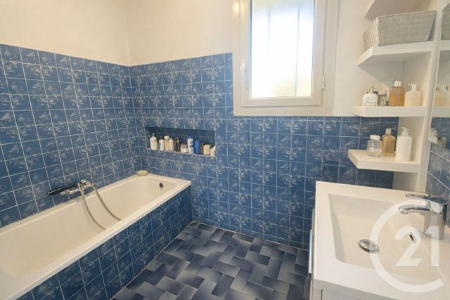 Appartement F3 à vendre - 3 pièces - 76.0 m2 - TOULON - 83 - PROVENCE-ALPES-COTE-D-AZUR - Century 21 Ouest Immo