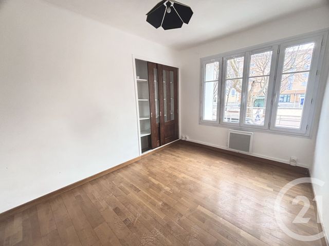 Appartement T4 à vendre - 4 pièces - 68.0 m2 - TOULON - 83 - PROVENCE-ALPES-COTE-D-AZUR - Century 21 Ouest Immo