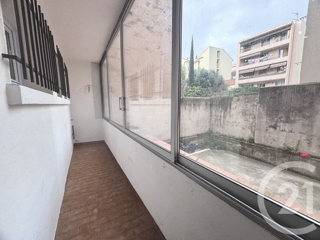 Appartement T4 à vendre - 4 pièces - 68.0 m2 - TOULON - 83 - PROVENCE-ALPES-COTE-D-AZUR - Century 21 Ouest Immo