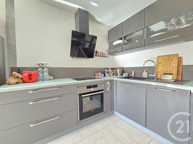 Appartement F4 à vendre - 4 pièces - 82.88 m2 - OLLIOULES - 83 - PROVENCE-ALPES-COTE-D-AZUR - Century 21 Ouest Immo