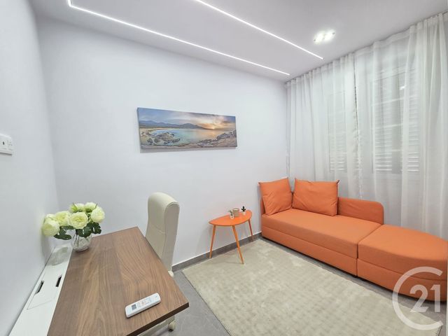 Appartement T3 à vendre - 3 pièces - 64.3 m2 - TOULON - 83 - PROVENCE-ALPES-COTE-D-AZUR - Century 21 Ouest Immo