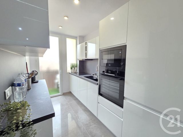 Appartement T3 à vendre - 3 pièces - 64.3 m2 - TOULON - 83 - PROVENCE-ALPES-COTE-D-AZUR - Century 21 Ouest Immo