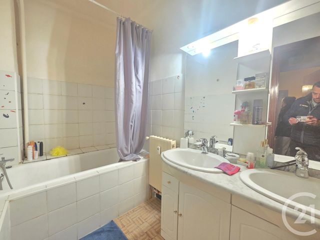 Appartement F3 à vendre - 3 pièces - 55.0 m2 - TOULON - 83 - PROVENCE-ALPES-COTE-D-AZUR - Century 21 Ouest Immo